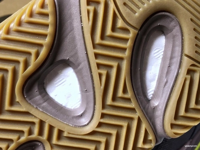 EE9614 Adidas Yeezy Runner Boost 